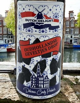 ID2_Oud Hollandse geveltjesdrop met achtergrond Amstrerdamse geveltjes 2026.JPG