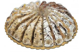 QUARANTA SOFT NOUGAT MIXTAART CAKE SPECIALS (pistachio/French caramel/rasberry/choco/almond) WRAPPED