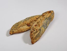 HALVE BAGUETTE SPELT-CHIA-CRANBERRY SUPERFOOD!